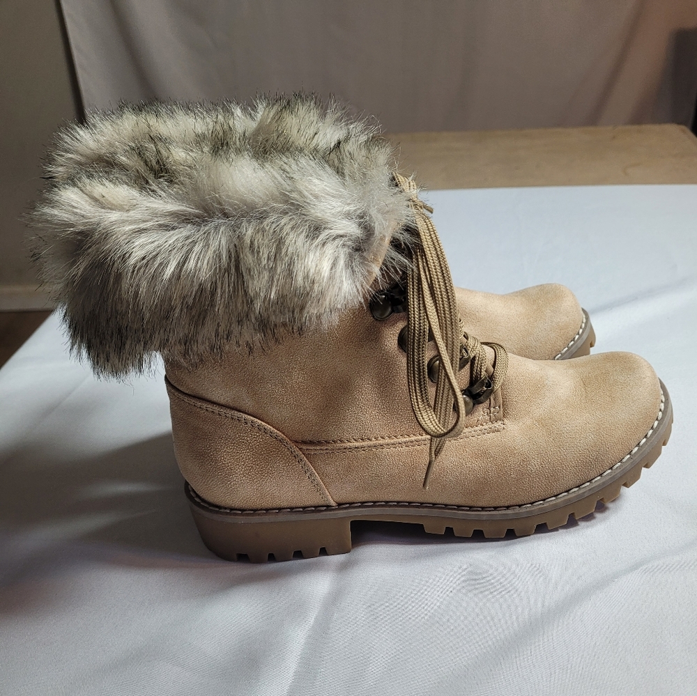 Cliffs by White Mountain Paddington Nude Combat Fur Lined Boots sz 7